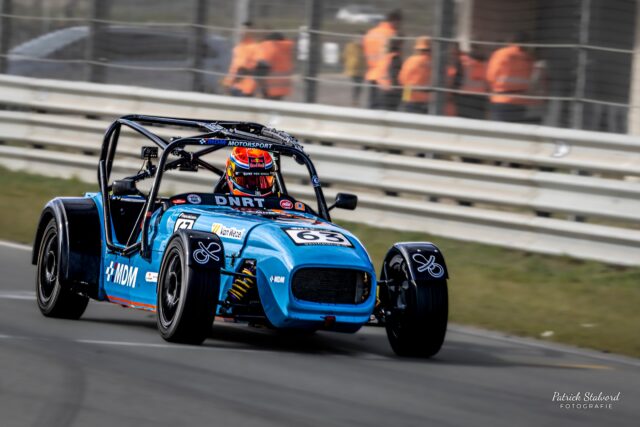 Gisteren op de pitmuur @circuitzandvoort Kwam er pas thuis achter dat ik de nieuwe @redbulljuniorteam aanwinst @roccocoronel voor de lens had!

@westfieldcup @dutchnationalracingteam 
#roccocoronel #redbulljuniorteam #Zandvoort #circuitzandvoort #dnrt #westfieldcup